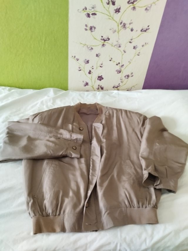 Cazadora seda marrón hombre