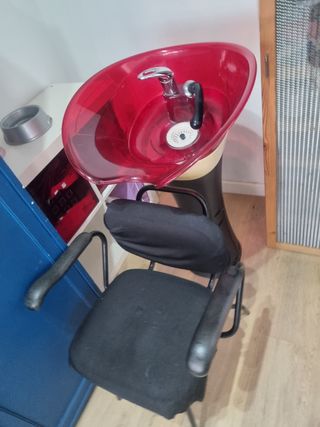 Lavacabezas y silla