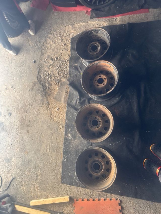 4 Llantas Jeep 4x4 usadas 5x114