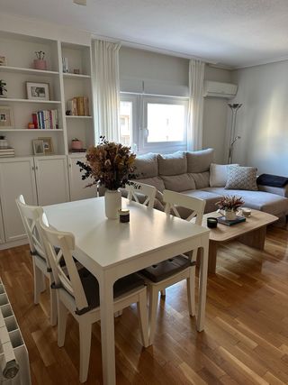 4 sillas blancas comedor Como nuevas