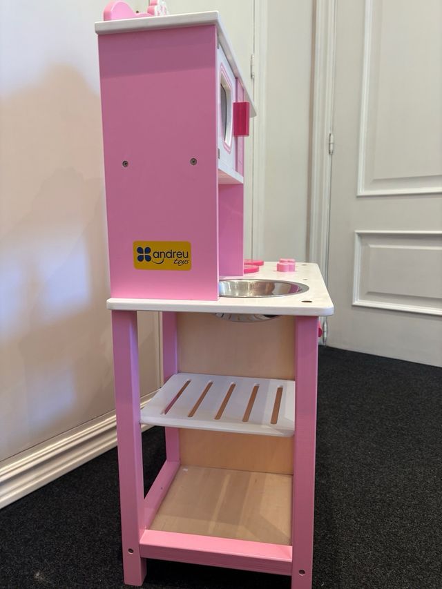 Cocinita madera + complementos