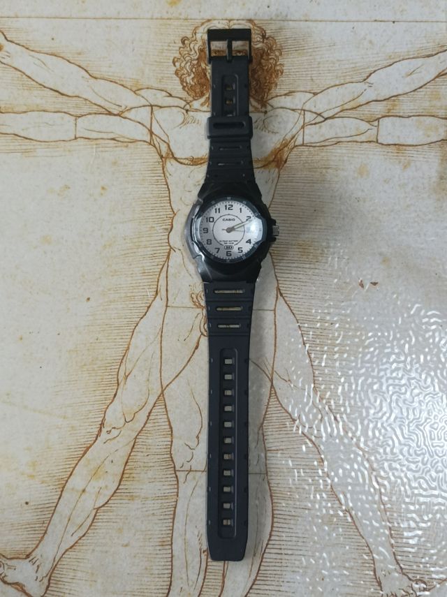 Orologio Casio HD MW-600 - Resistente all'acqua