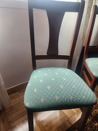 Mesa y 6 sillas de comedor