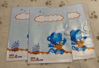 PORTACARNET DE LAS VACUNASY TARGETA SANITARIA BEBE