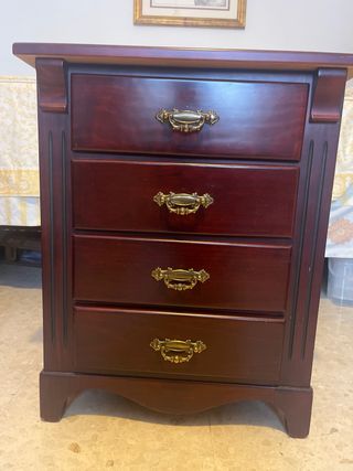 Conjunto de muebles de dormitorio en madera caoba