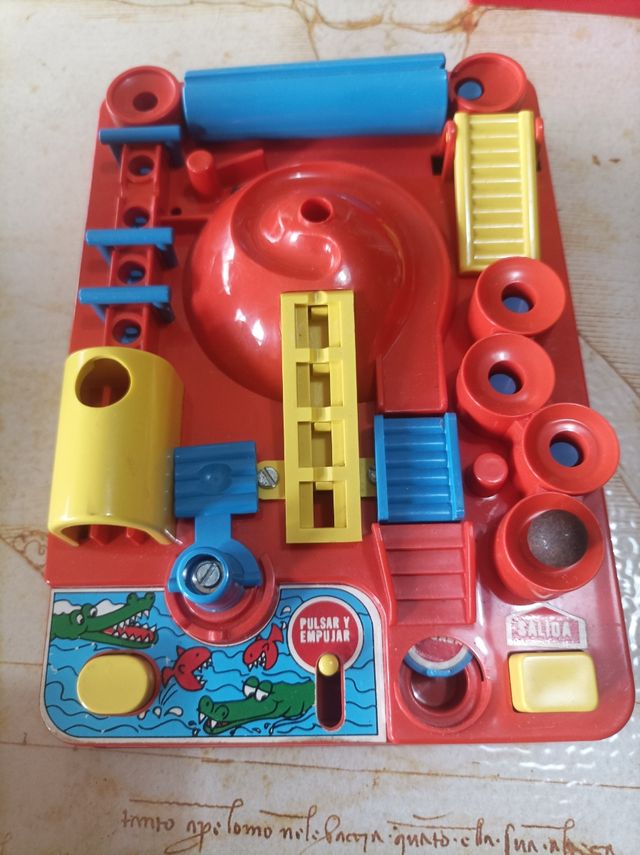 Giocattoli antichi: maratona e pesca