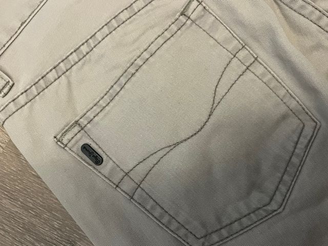 Shorts Pepe Jeans gris/beige
Talla única “{S/M}”