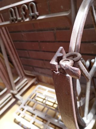 Pie de maquina de coser