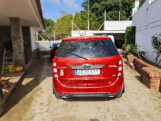 Mahindra XUV 500 2019