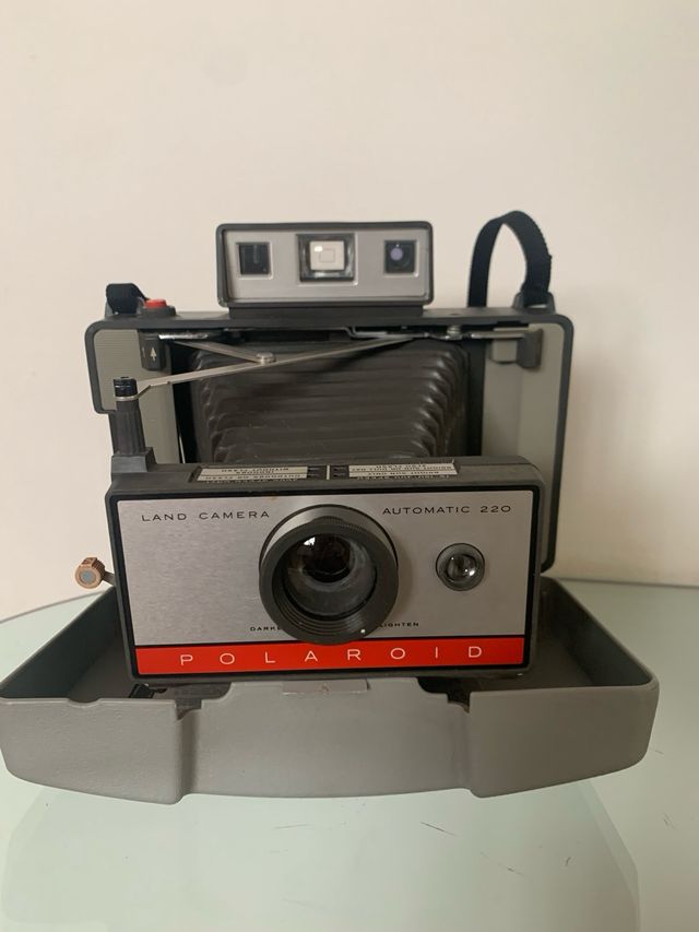 Macchina fotografica Polaroid Land Automatic 220