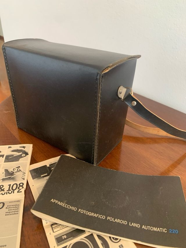 Macchina fotografica Polaroid Land Automatic 220