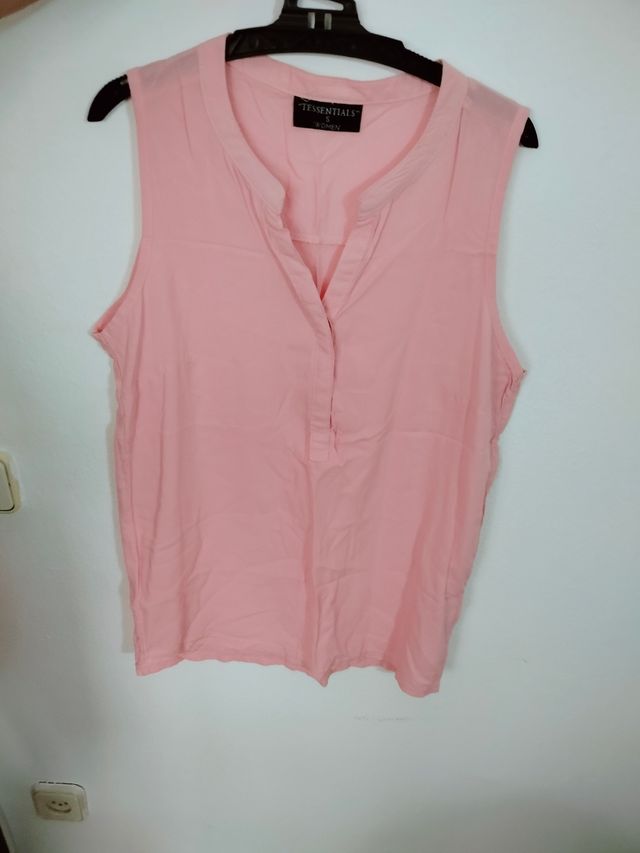 Blusa rosa Essentials sin mangas