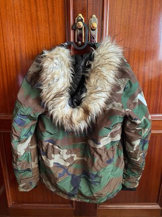 Chaqueta militar camuflaje Bershka - Talla XS