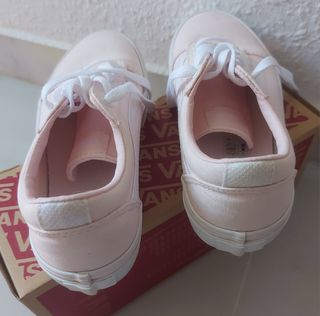 Vans rosa clarito talla 34.