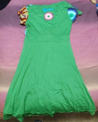 2 vestidos DESIGUAL