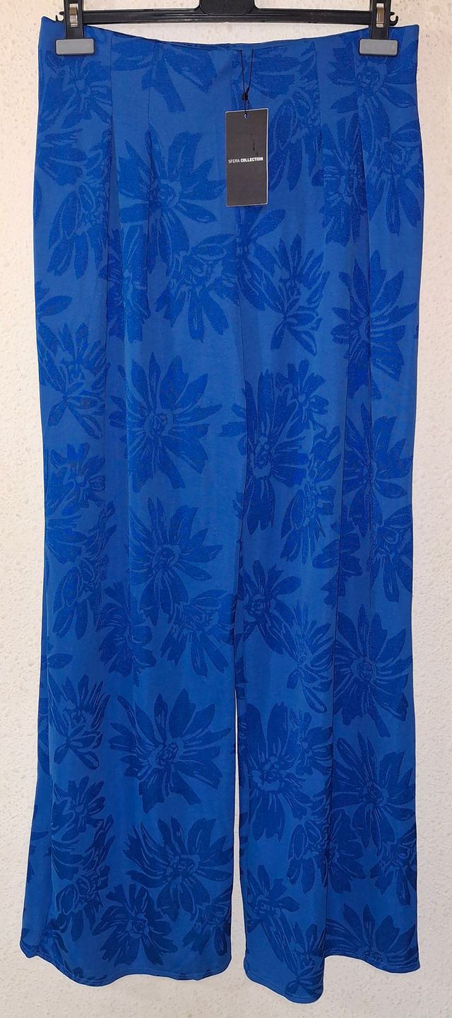 Pantalón marca Sfera Collection