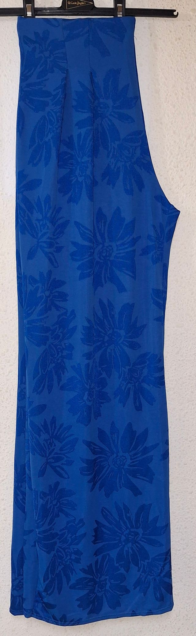 Pantalón marca Sfera Collection