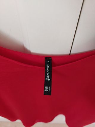 Blusa S roja Stradivarius 
