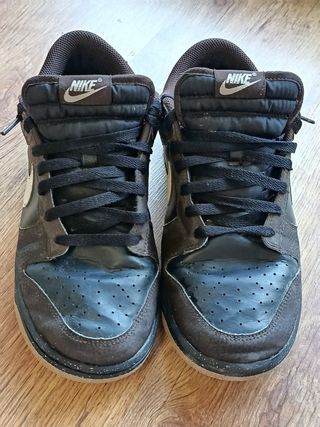 Nike Dunk Low - Marrón y Negro