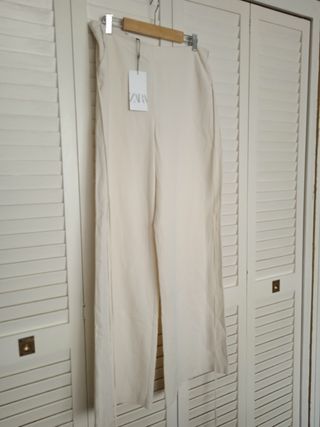 Pantalón Zara