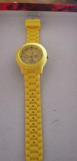 Reloj Flameace amarillo mujer