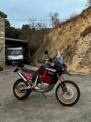 Honda Transalp 600 - ITV hasta 10/27.