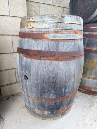 Barrica de roble de vino