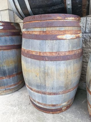 Barrica de roble de vino