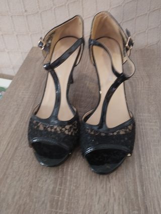 Zapatos negros fiesta tacón