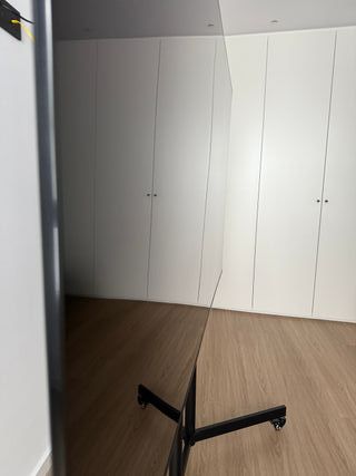 Samsung QLED 85Q60C 85′′ 4K + soporte Perlegear