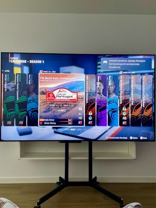 Samsung QLED 85Q60C 85′′ 4K + soporte Perlegear