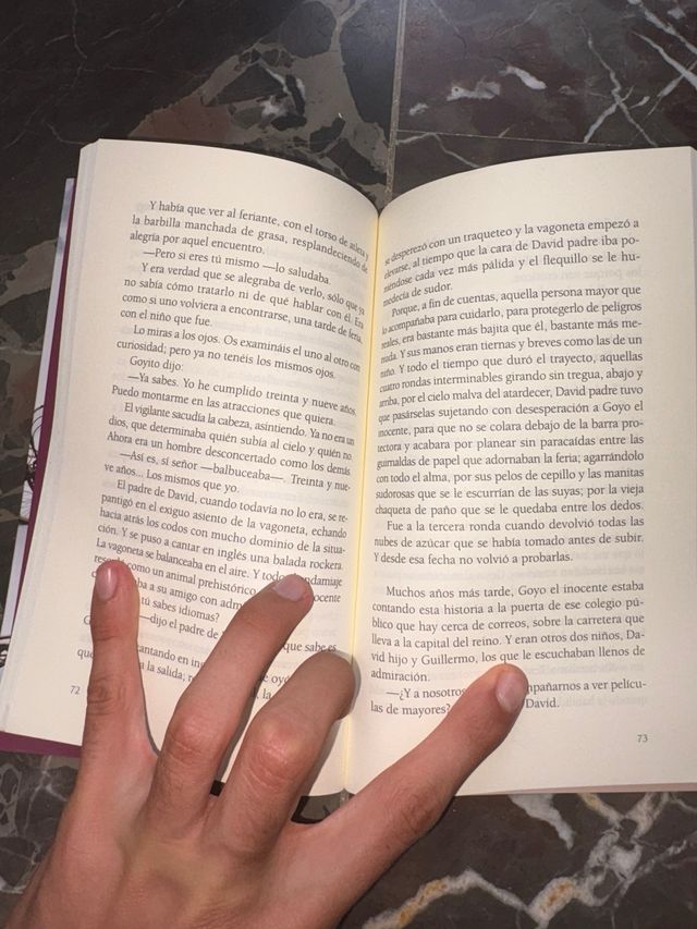 El fantasma en calcetines