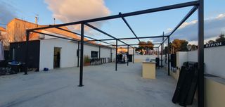 PÉRGOLA 15x10 METROS METAL NEGRO Envío disponible