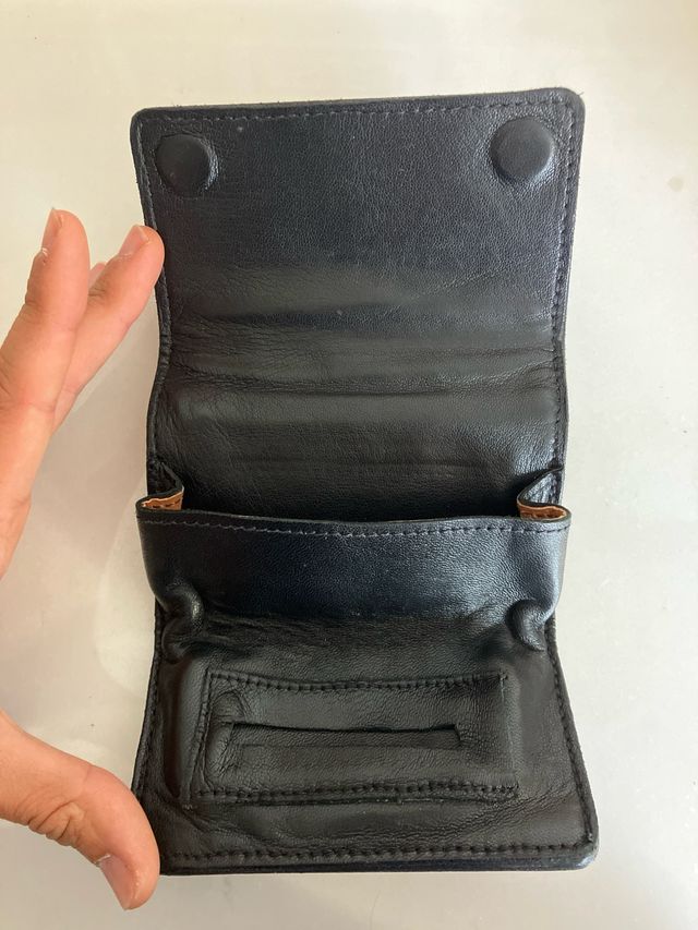 Estuche tabaco piel negra