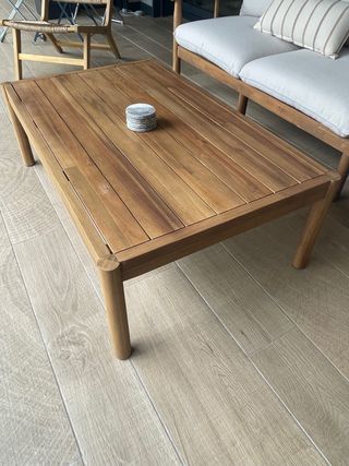 Mesa terraza madera marrón