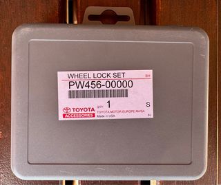 Juego tornillos antirrobo Toyota Lexus