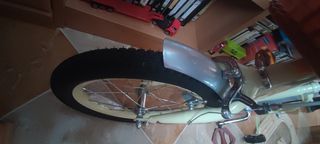 Bicicleta niña 16" c/ruedas, a estrenar