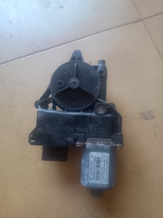 MOTOR ELEVALUNAS DELANTERO IZQUIERDO C5