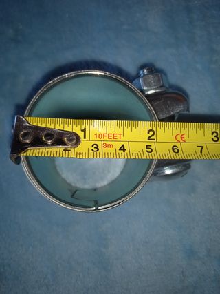 Abrazadera de tubo de escape
