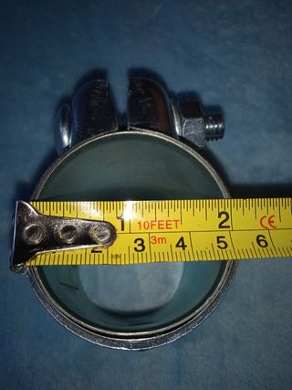 Abrazadera de tubo de escape