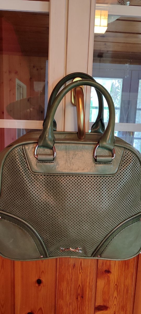 Bolso Bimba y Lola verde oliva Piel.