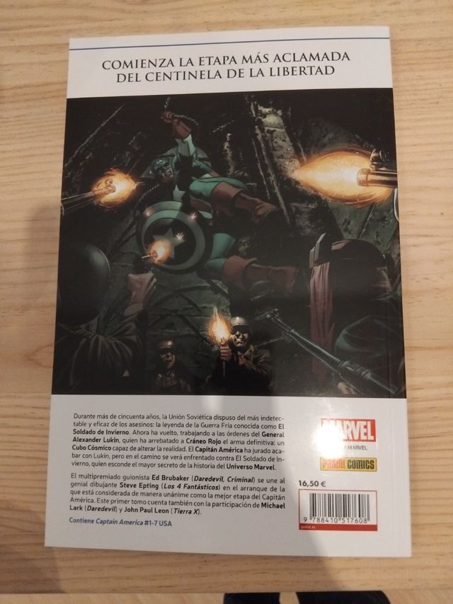 Marvel saga tpb capitán américa 1. fuera del ti...