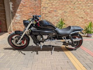 Hyosung Aquila 650V - Customizada