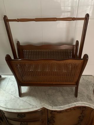 Revistero vintage madera mimbre