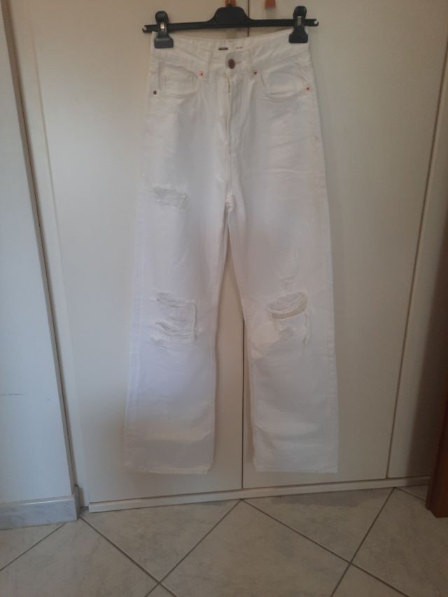 Jeans donna strappati bershka 