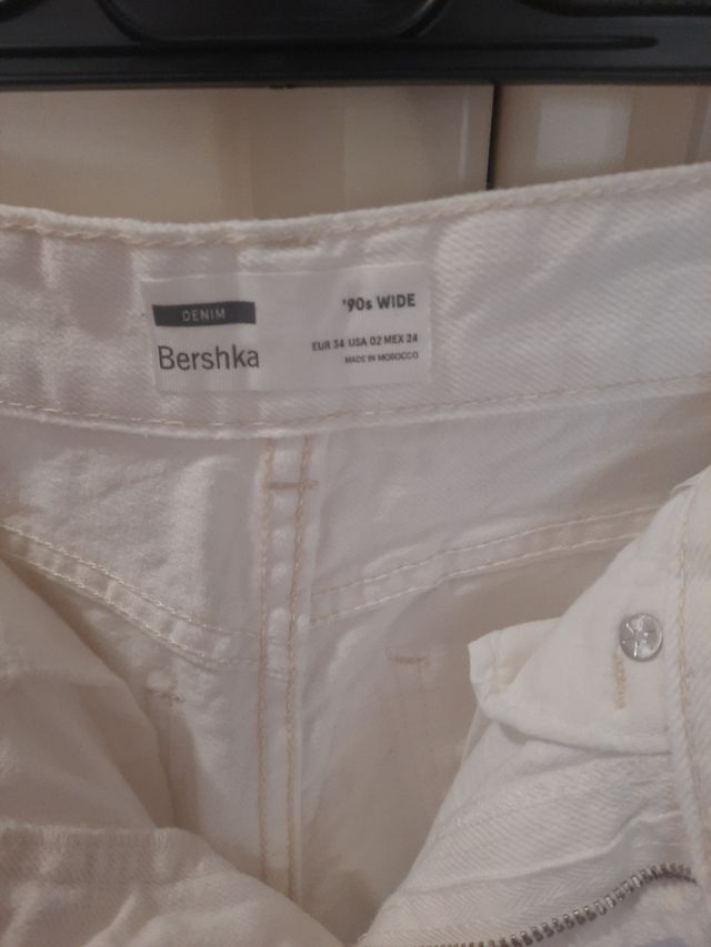 Jeans donna strappati bershka 