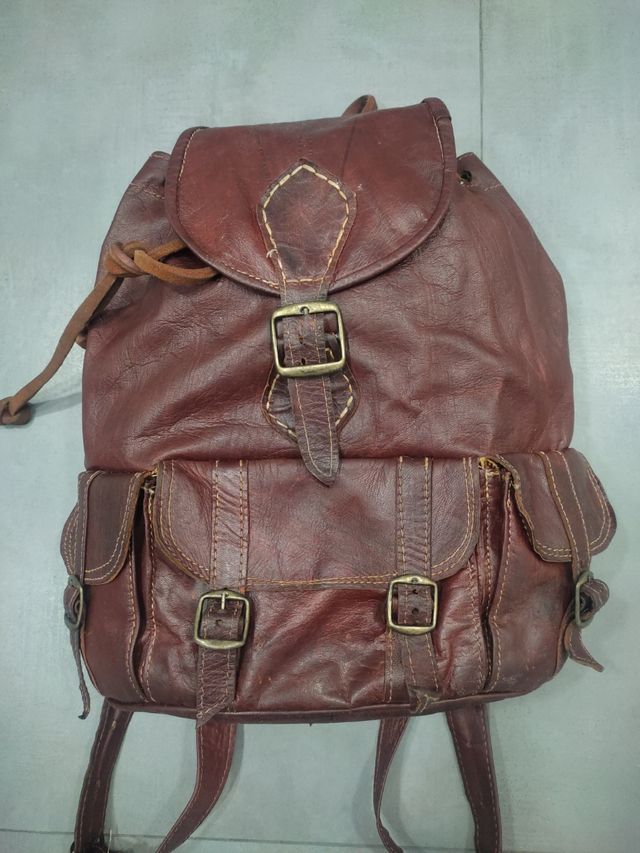 Mochila marrón piel