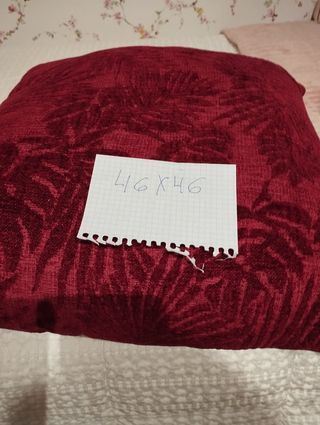 Colcha Edredón cama 1.50, con 6 cojines