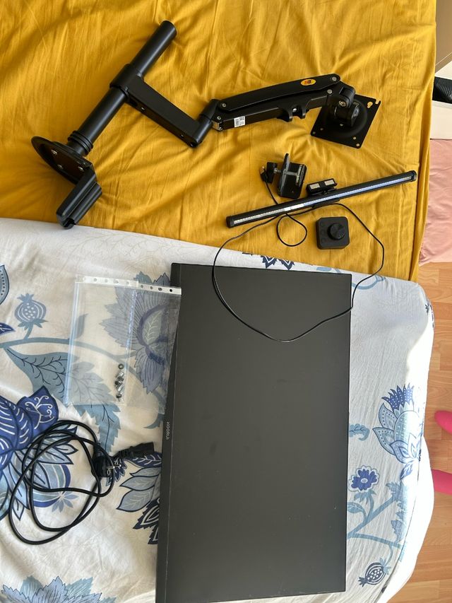 KOORUI 27 Inch Monitor, 4K UHD Monitors