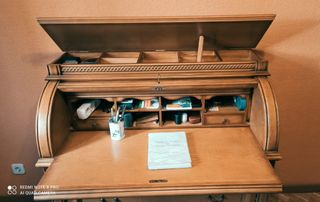 Escritorio señorial madera nogal